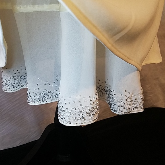 Creme colored beaded cocktail dress - Picture 4 of 11